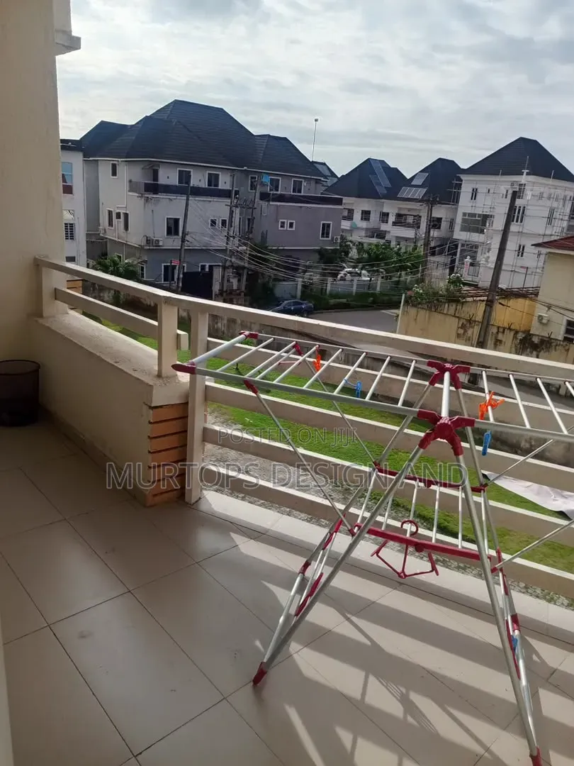 Studio Apartment in Osapa london for rent