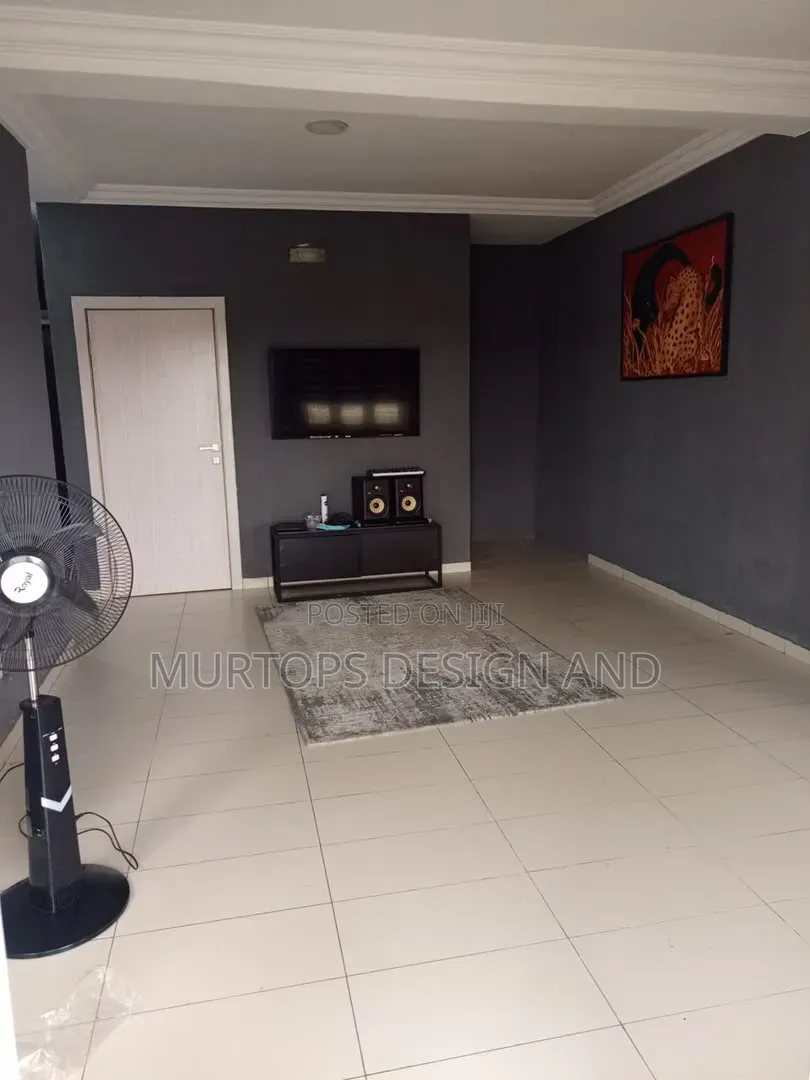 Studio Apartment in Osapa london for rent