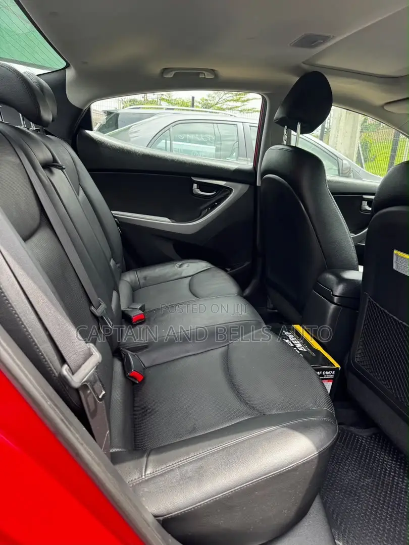 Hyundai Elantra Limited 4dr Sedan (1.8L 4cyl 6A) 2014