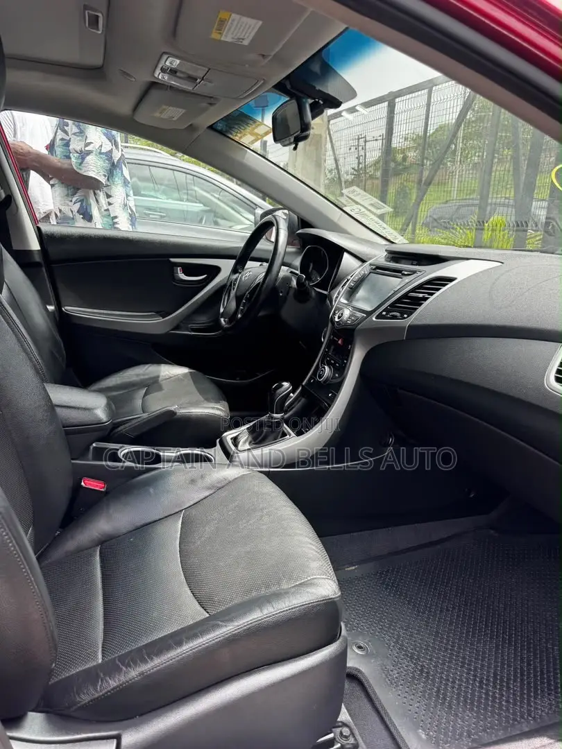 Hyundai Elantra Limited 4dr Sedan (1.8L 4cyl 6A) 2014