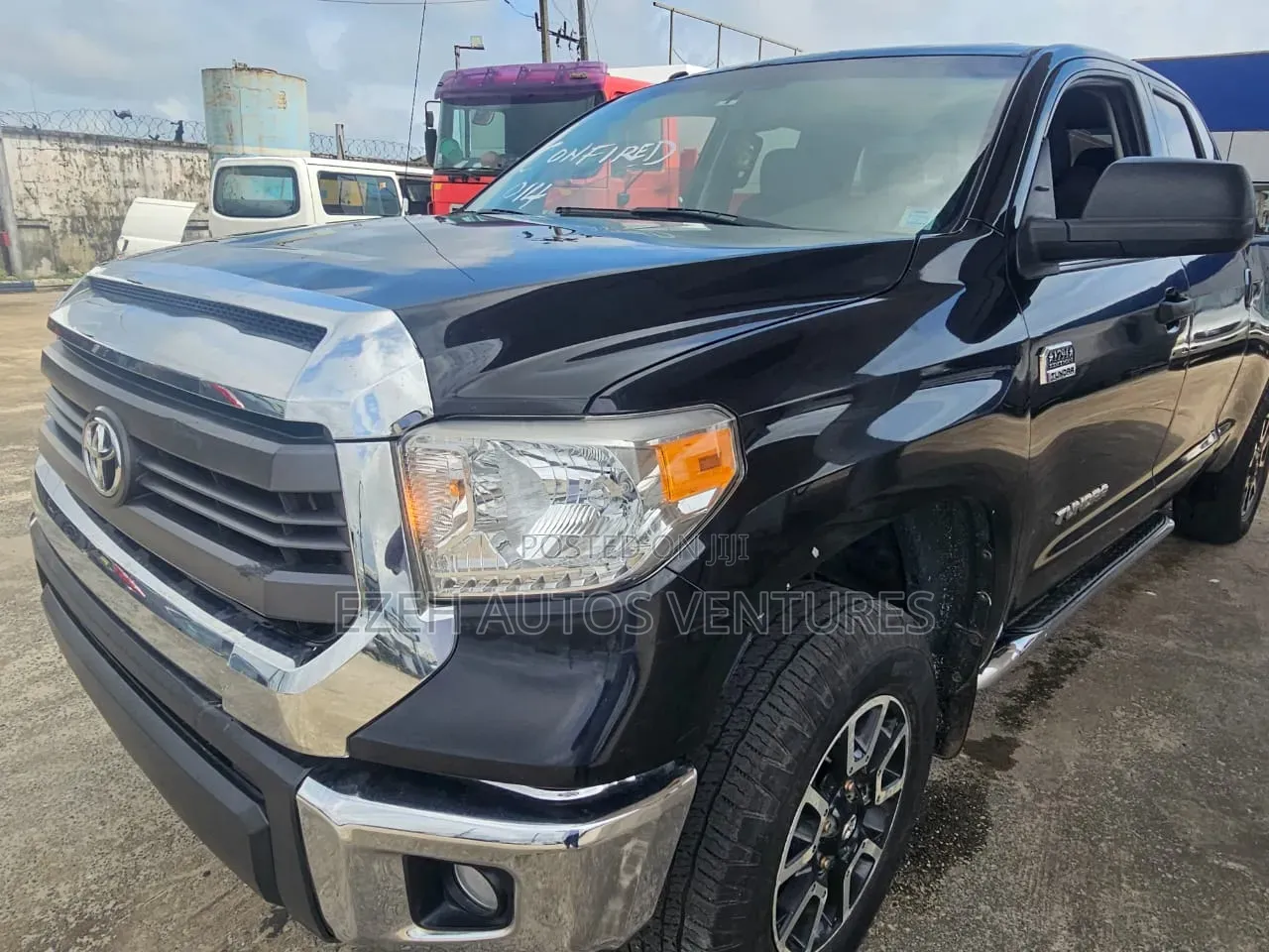 Toyota Tundra Limited FFV 4dr Double Cab 4WD SB (5.7L 8cyl 6A) 2014