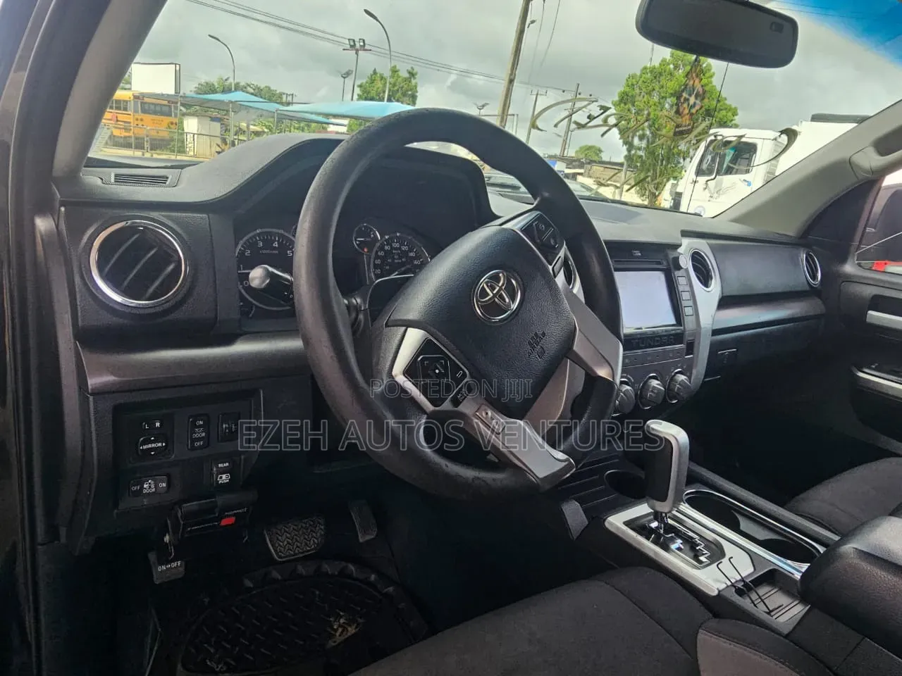 Toyota Tundra Limited FFV 4dr Double Cab 4WD SB (5.7L 8cyl 6A) 2014