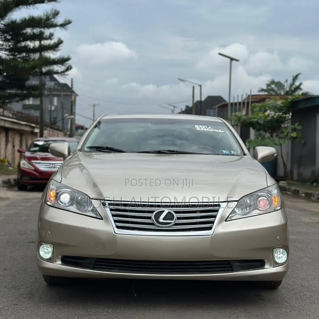 Lexus ES 350 2011 Gold