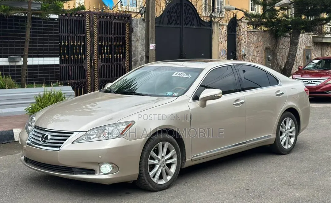 Lexus ES 350 2011 Gold