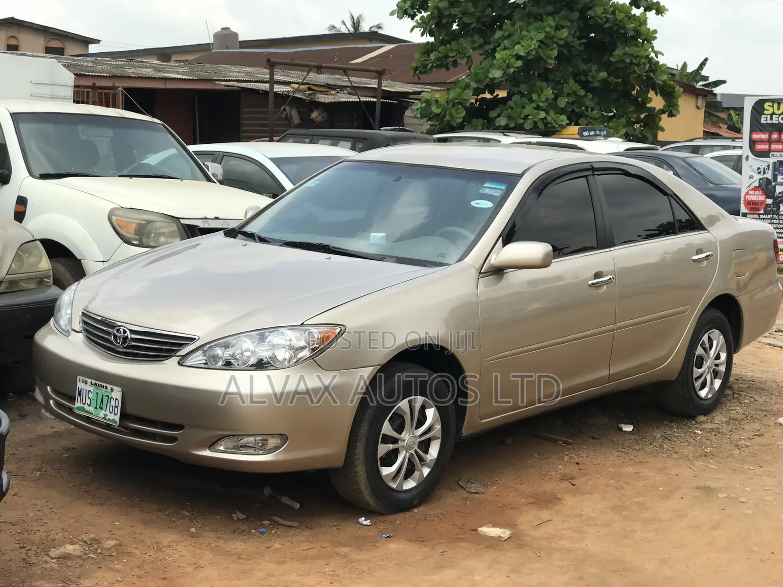 Toyota Camry 2005 Gold