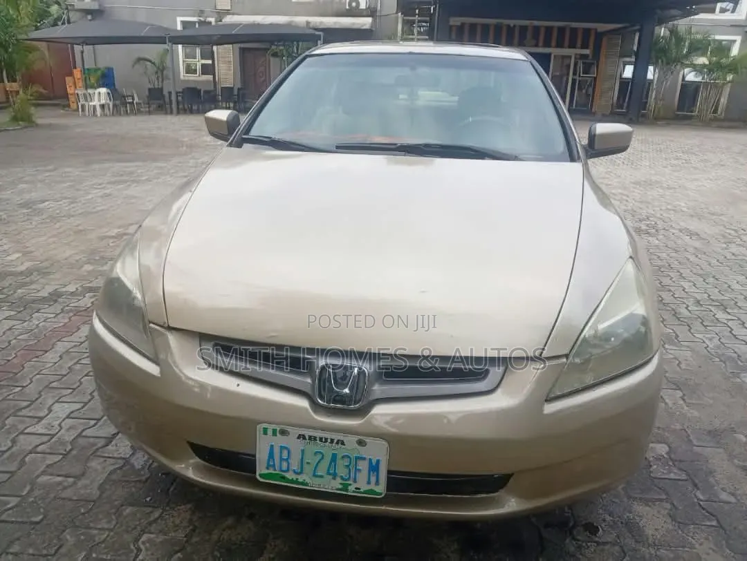 Honda Accord 2005 Gold