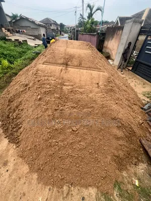 Howo With Sharp Sand