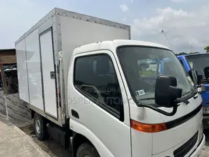 Toyota Dyna 150 Cover Body