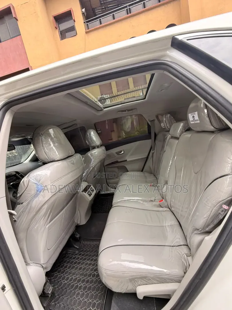 Toyota Venza 2012 White