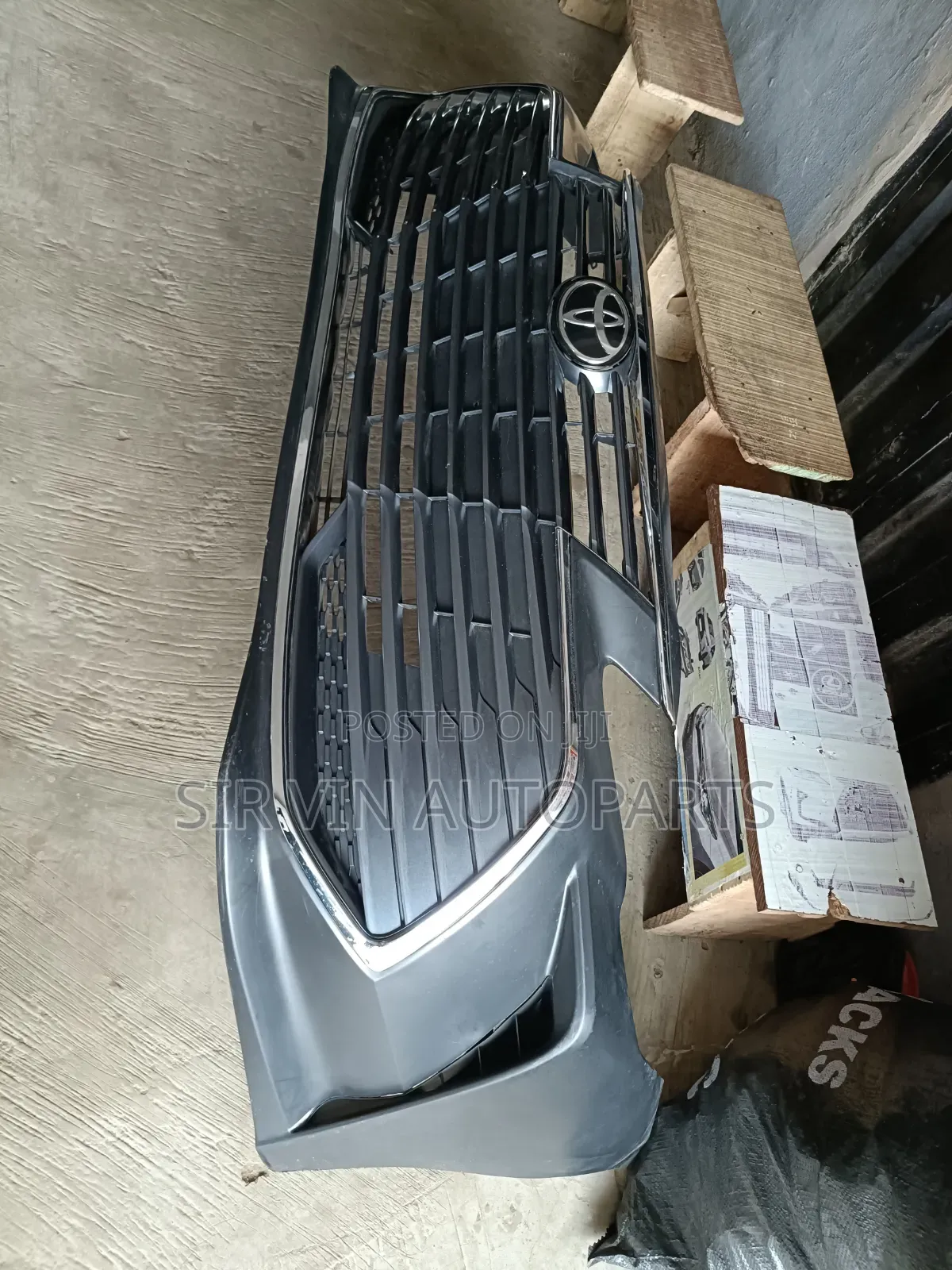Front Bumper Toyota Avalon 2020