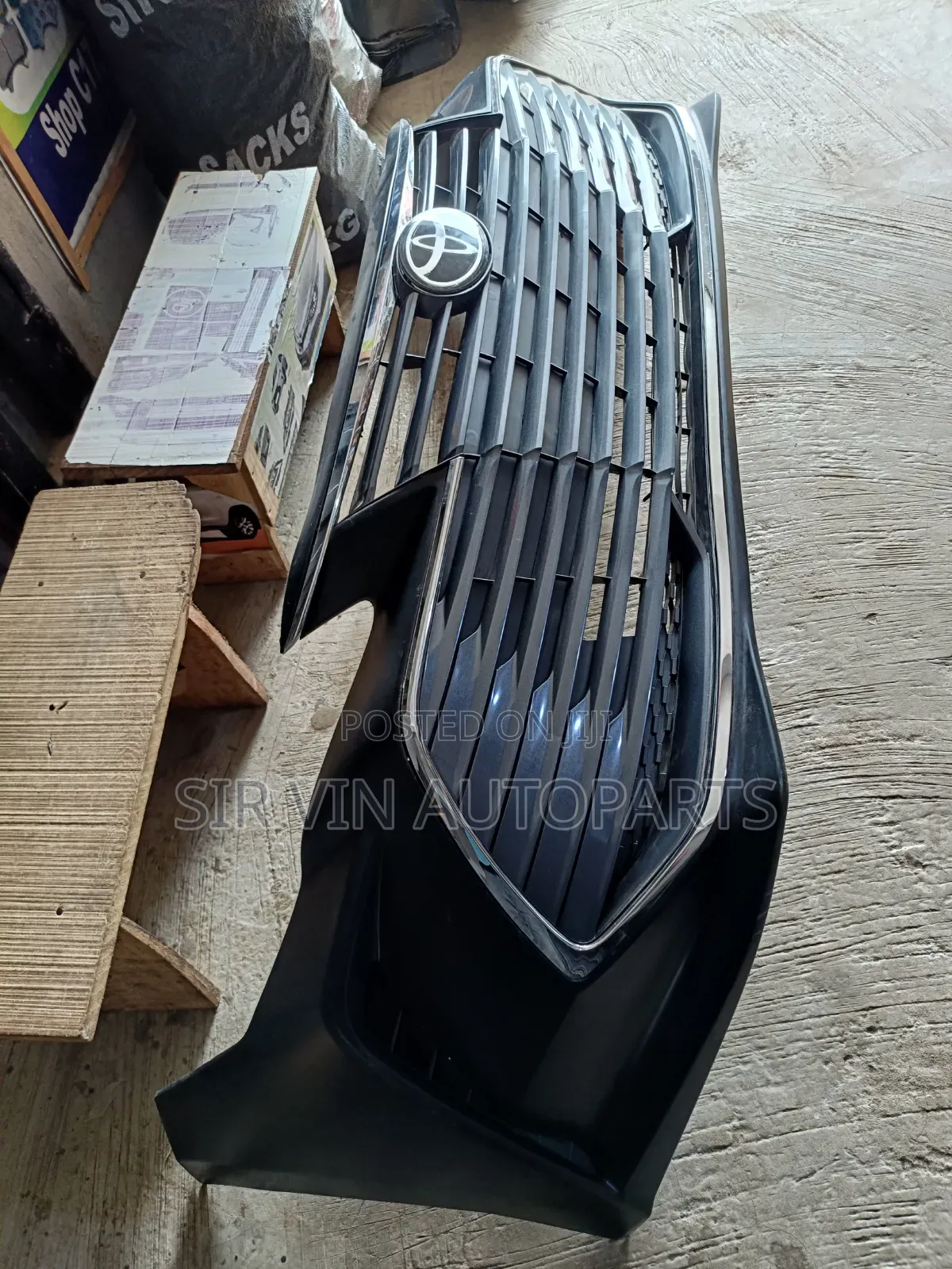 Front Bumper Toyota Avalon 2020