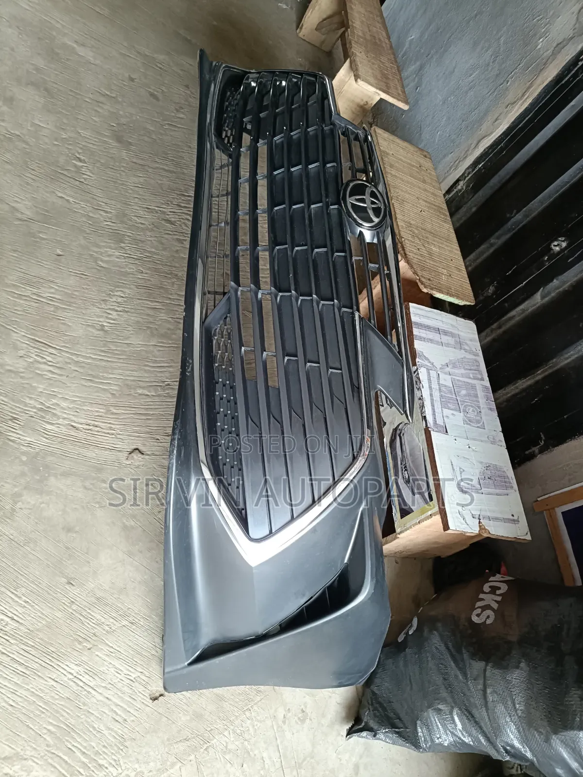 Front Bumper Toyota Avalon 2020