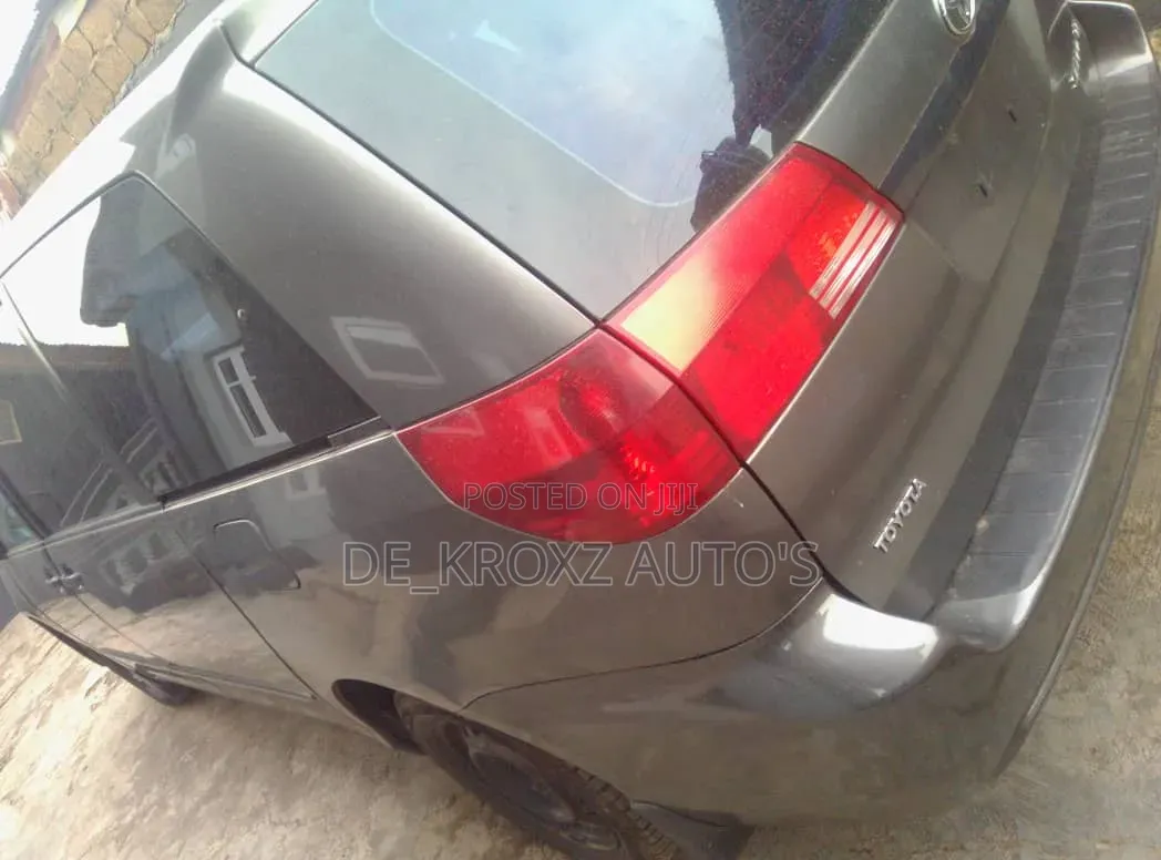 Toyota Sienna CE FWD (3.3L V6 5A) 2004 Gray