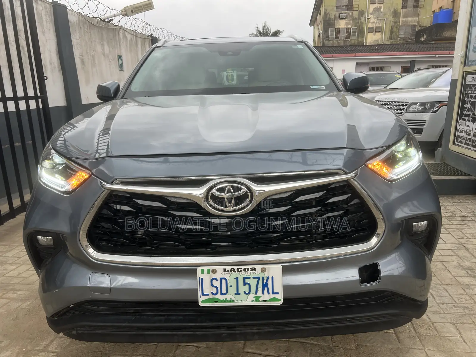 Toyota Highlander XLE 2022 Blue