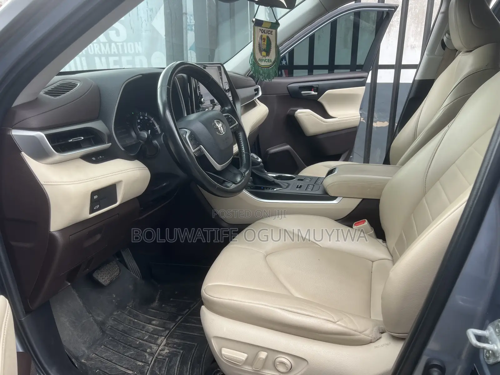 Toyota Highlander XLE 2022 Blue