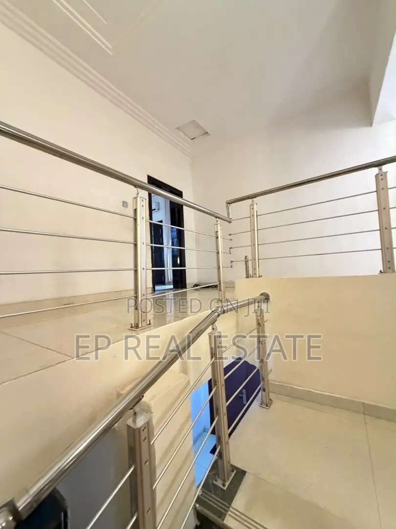4bdrm Duplex in Guzape District for sale