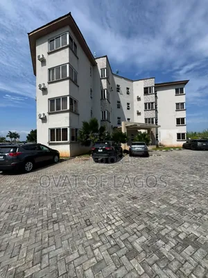3bdrm Apartment in Osapa london for rent