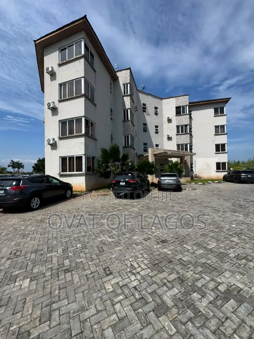 3bdrm Apartment in Osapa london for rent