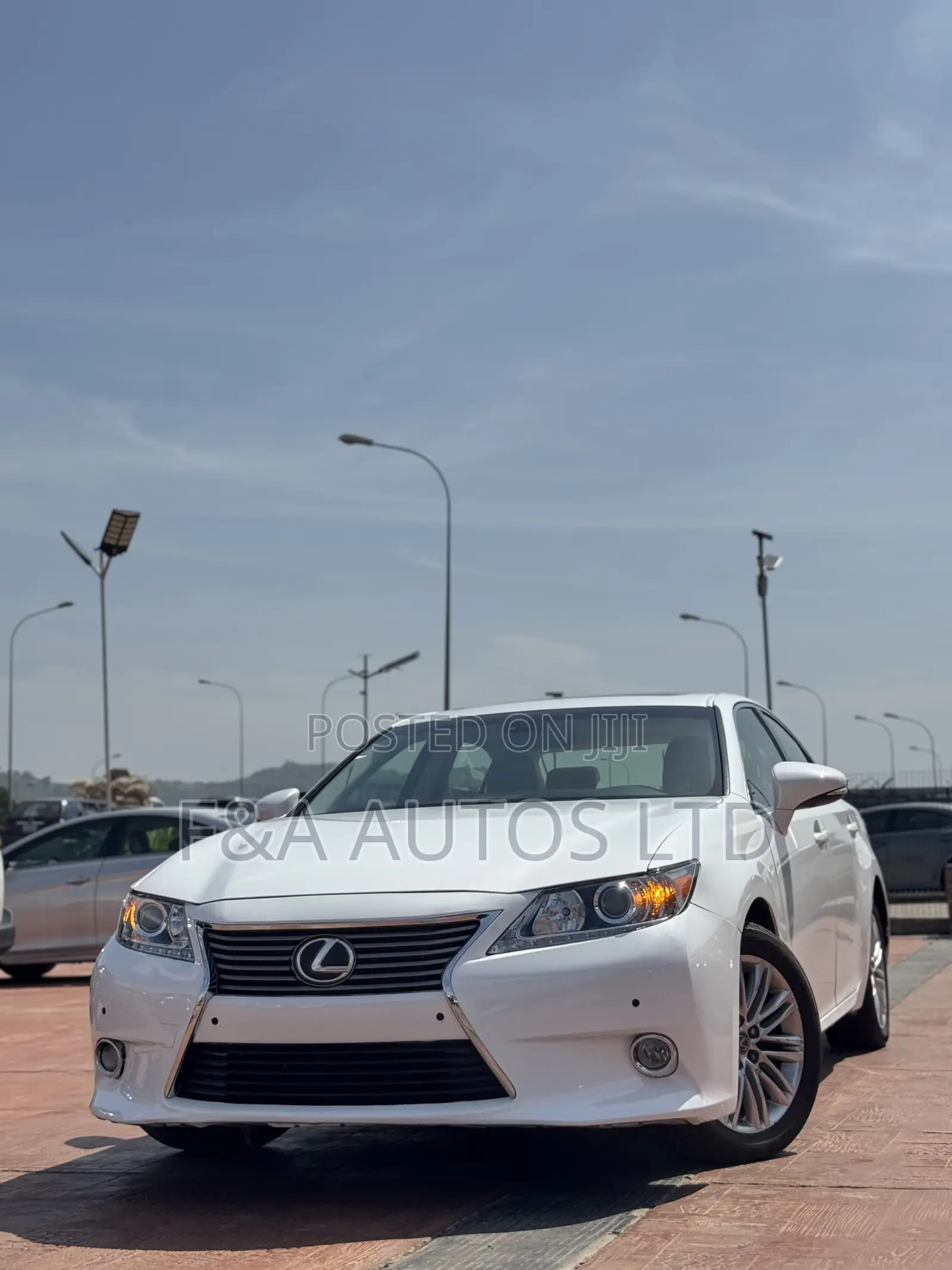 Lexus ES 350 FWD 2013 White
