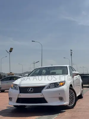 Lexus ES 350 FWD 2013 White