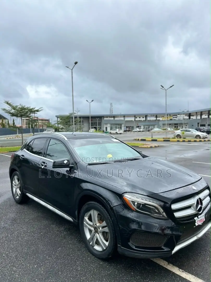 Mercedes-Benz GLA-Class 2017 Black