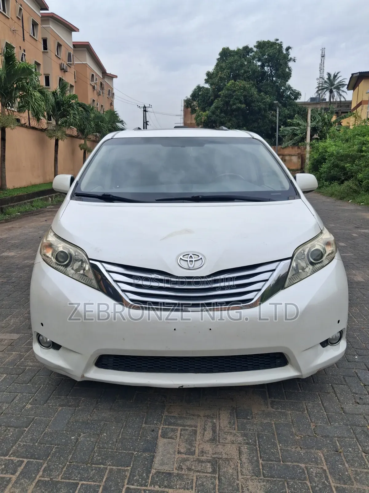 Toyota Sienna Limited 7 Passenger 2010 White
