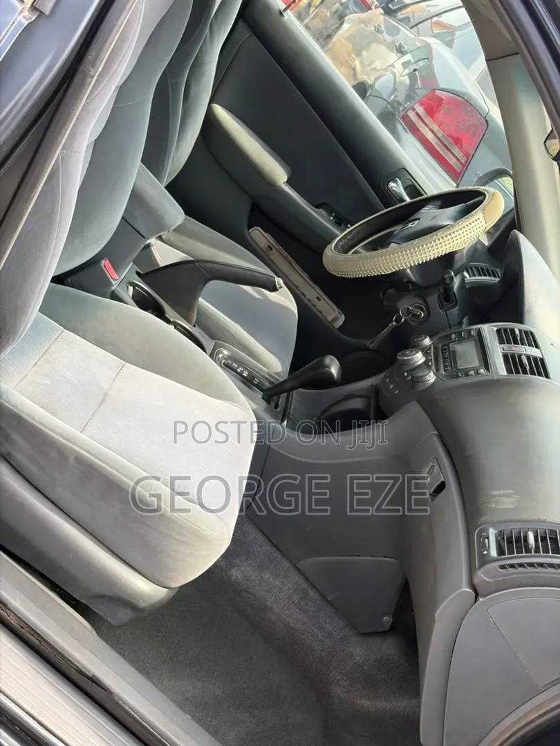 Honda Accord 2005 Gray