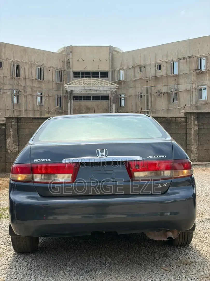 Honda Accord 2005 Gray