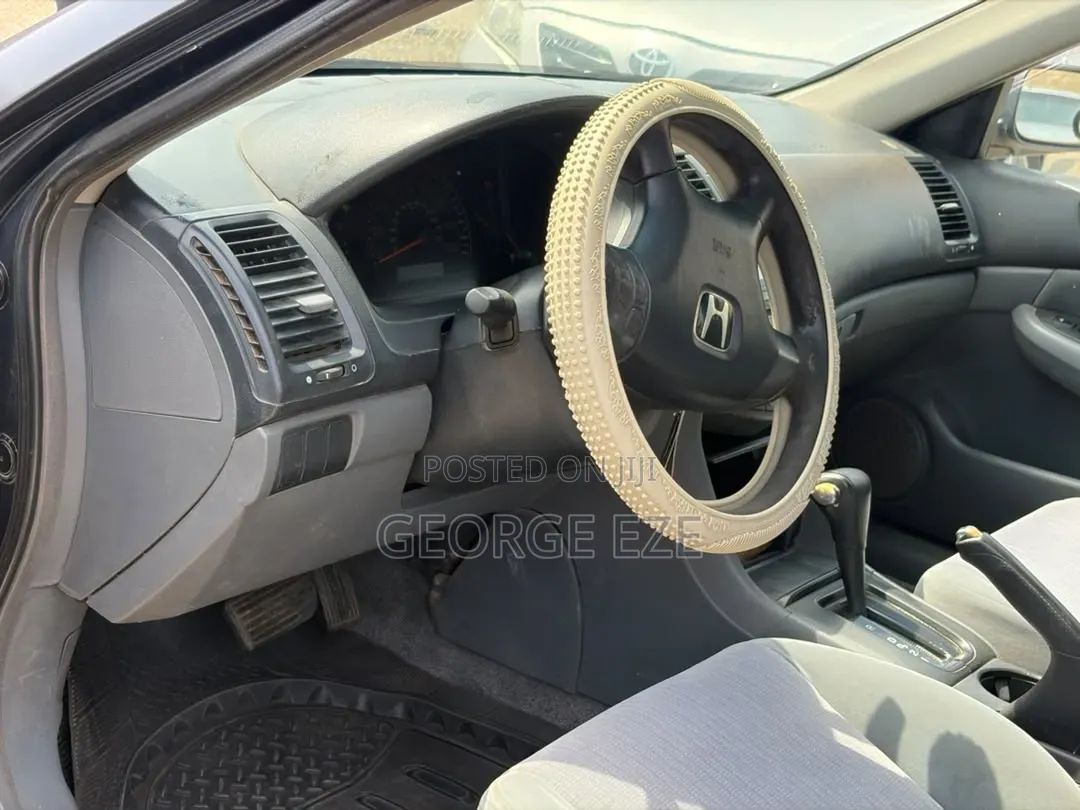 Honda Accord 2005 Gray
