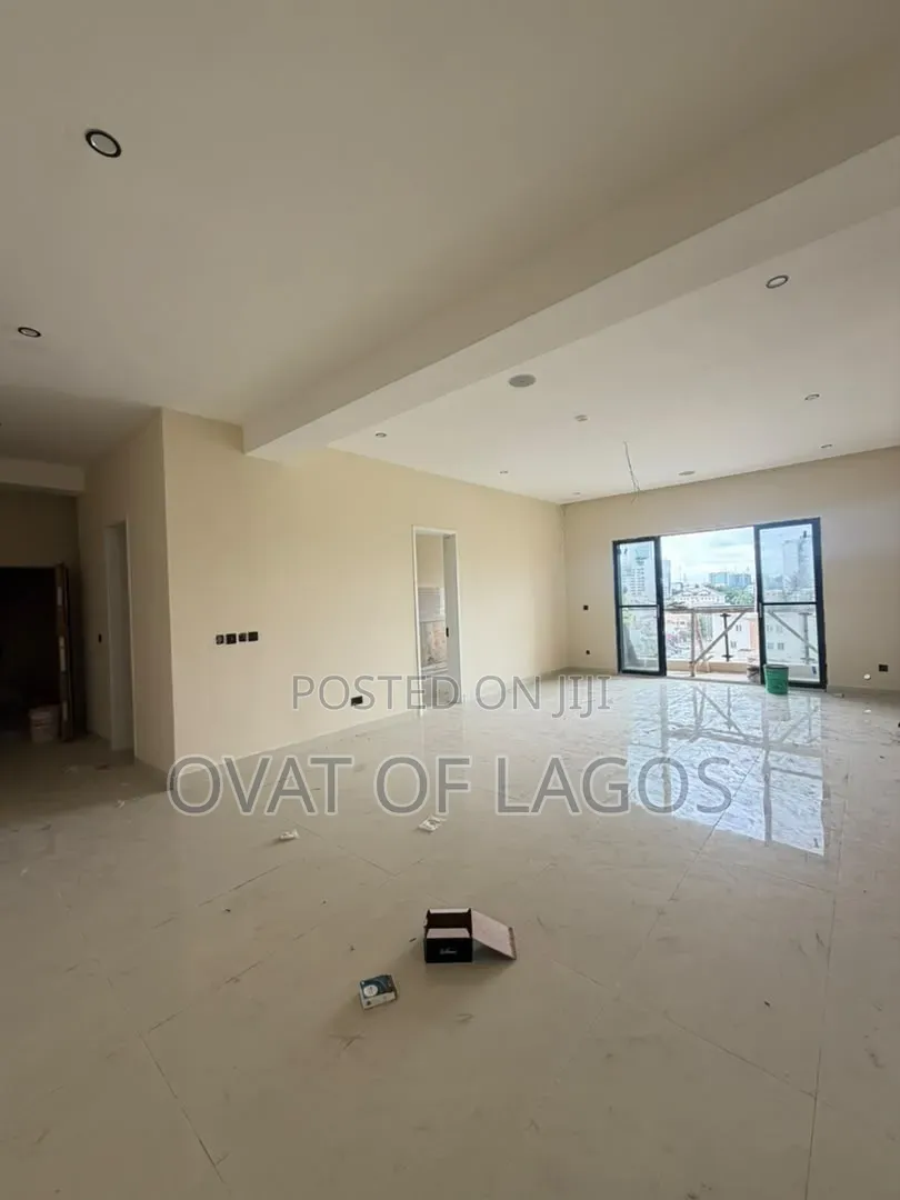 2bdrm Apartment in Victoria Island for sale
