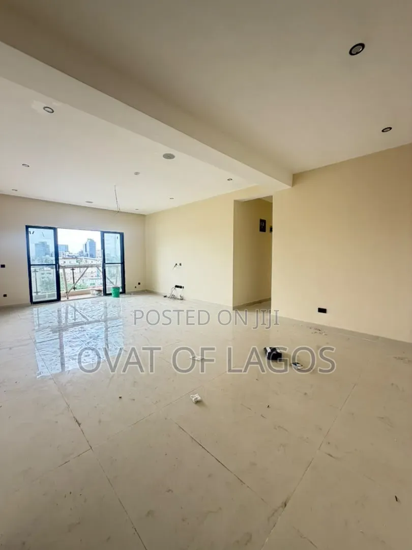 2bdrm Apartment in Victoria Island for sale
