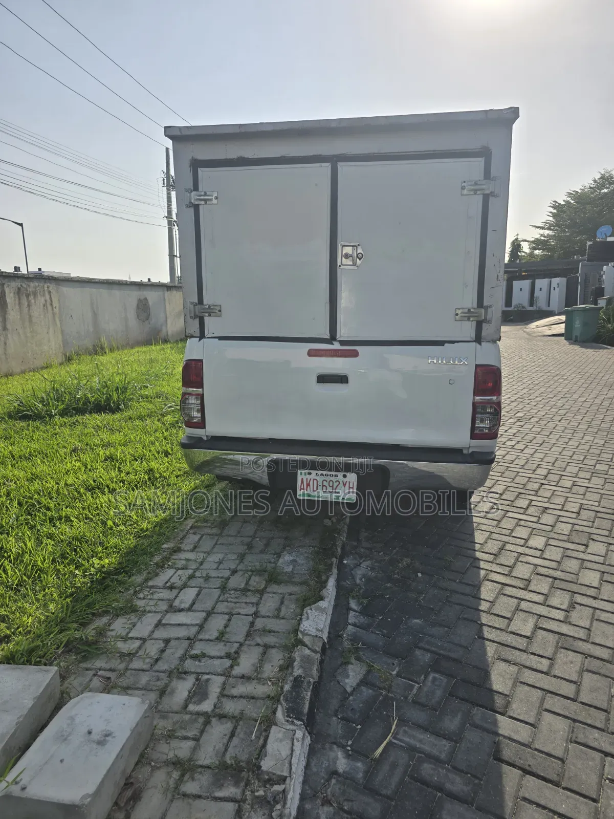 Toyota Hilux 2010 White