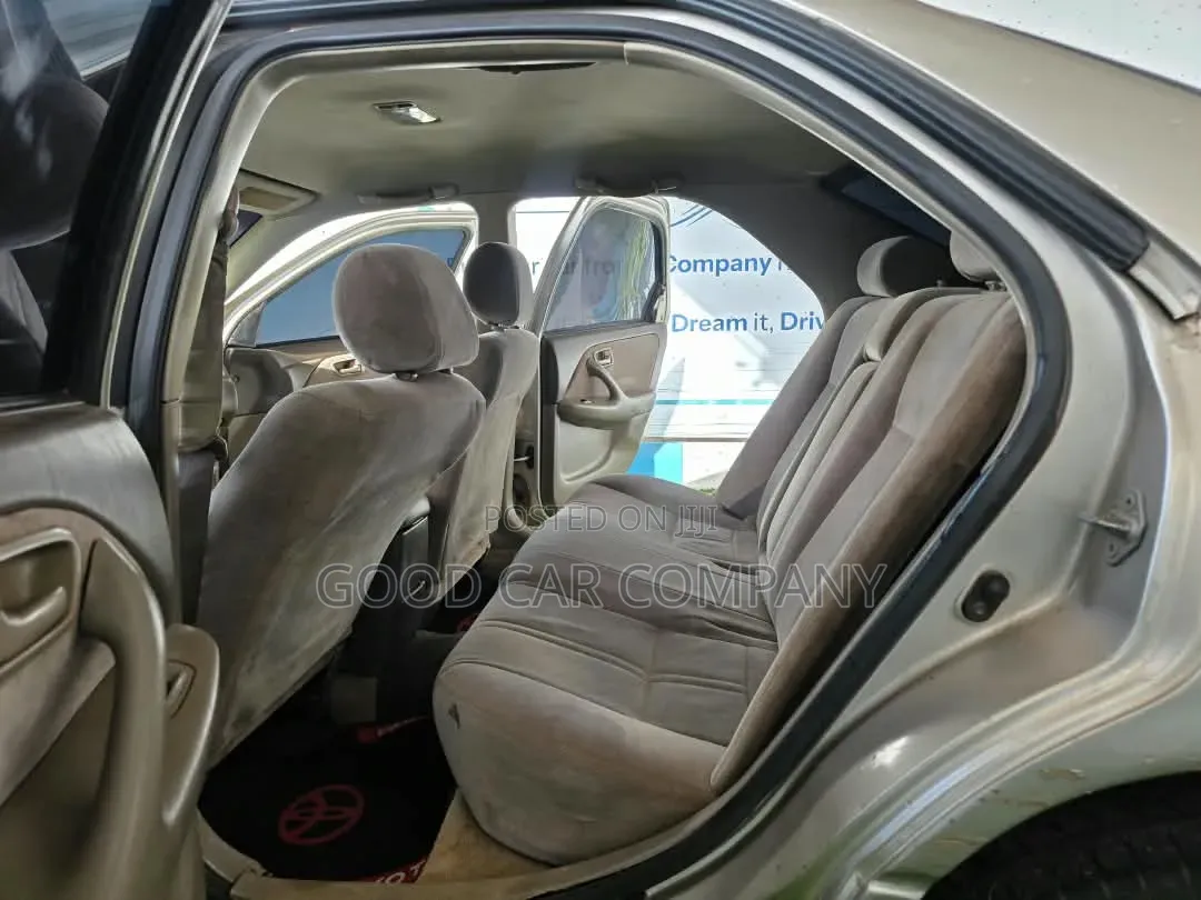 Toyota Camry Automatic 1999 Gold