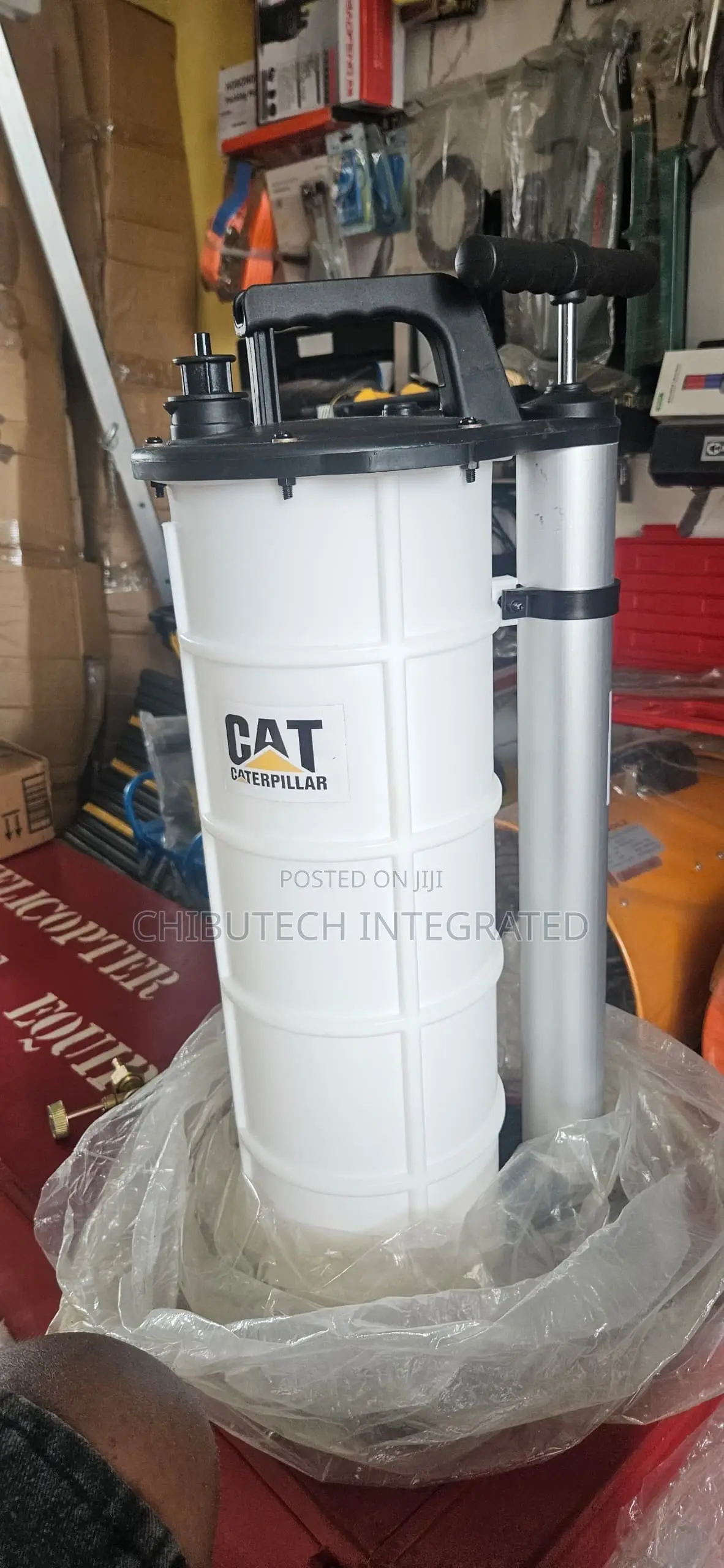 9-Liter Manual and Pneumatic Fluid Extractor Pump