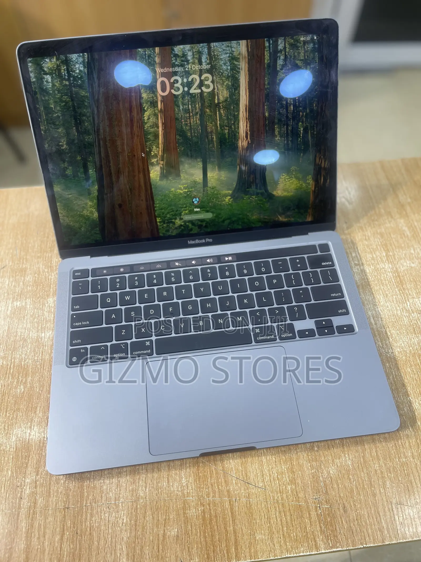 Laptop Apple MacBook Pro 2020 M1 8GB Apple M1 SSD 512GB