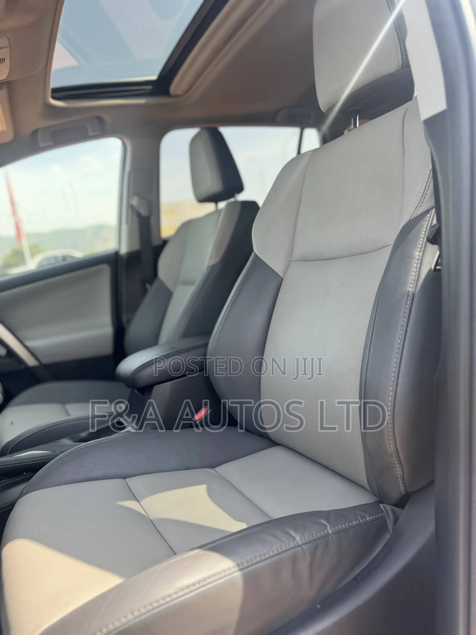Toyota RAV4 Limited AWD (2.5L 4cyl 6A) 2016 White