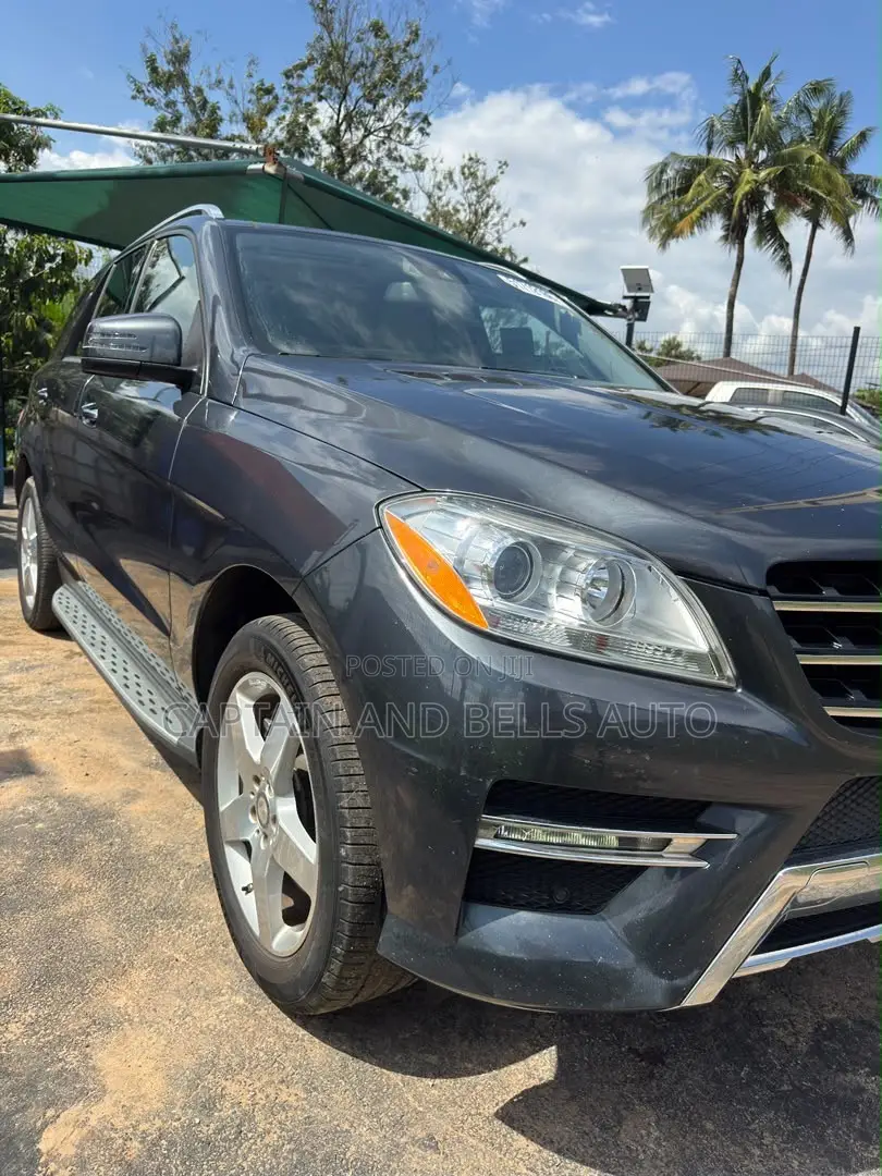Mercedes-Benz M Class ML350 4dr SUV (3.5L 6cyl 7A) 2015 Gray