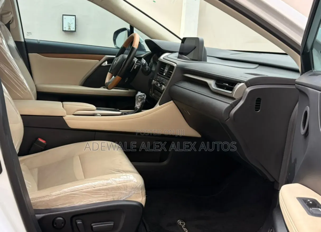 Lexus RX 2021 White