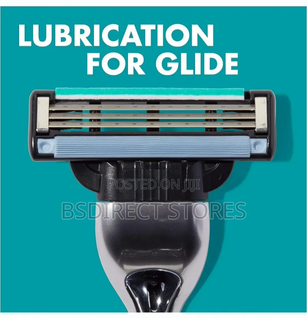 Gillette Mach3 Precise Shave Razor With Lubricated Strips + 11 Blades