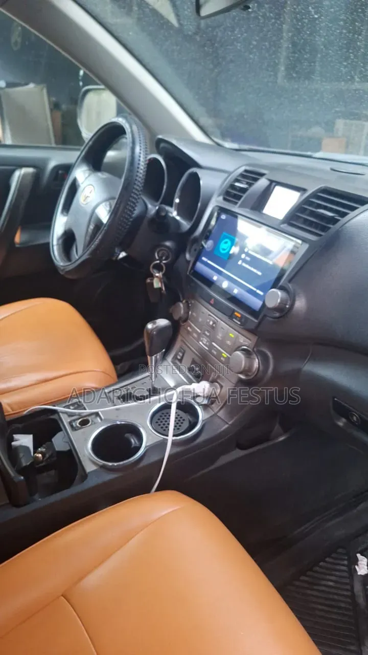 Toyota Highlander 2010 Black