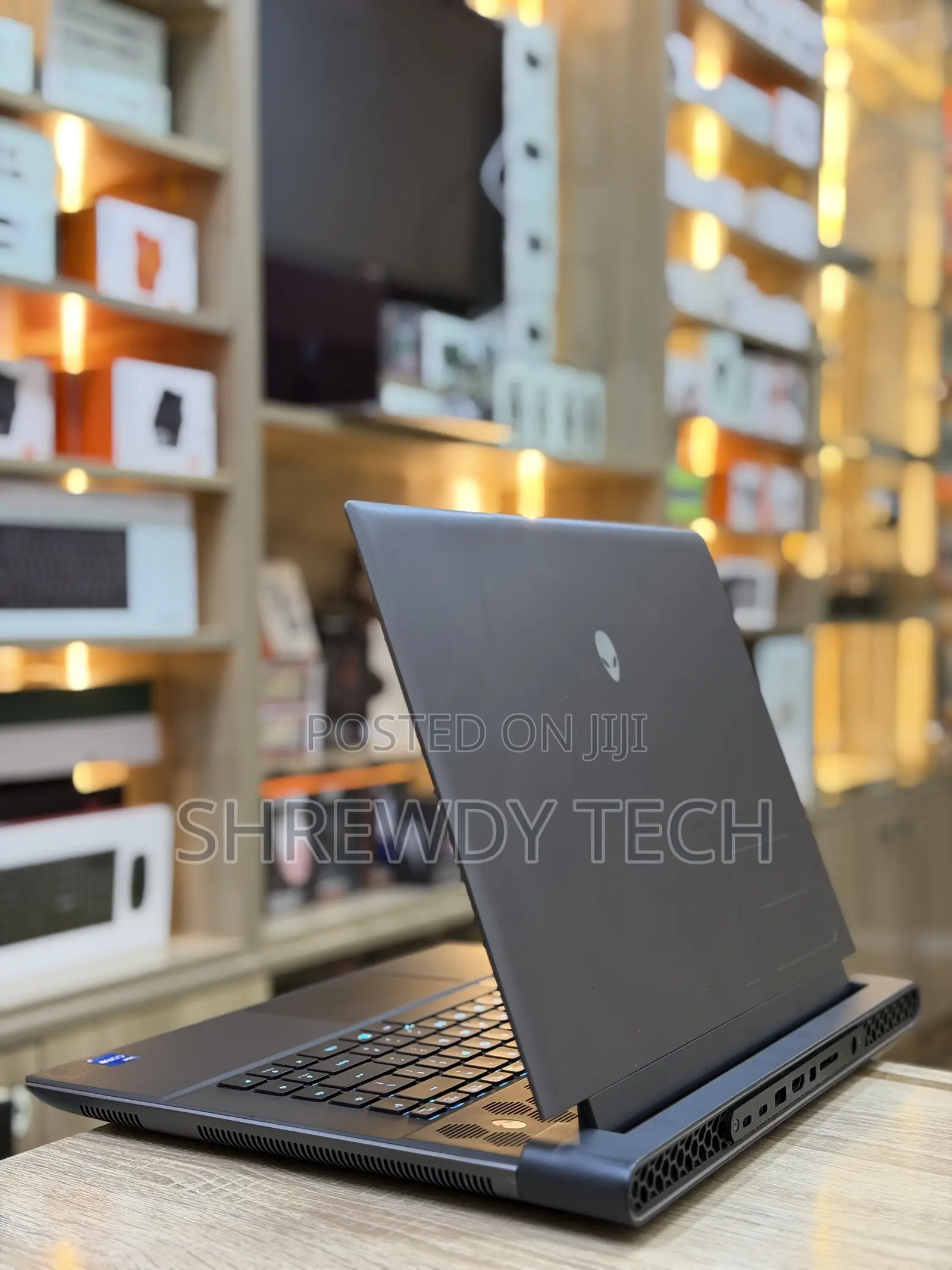 Laptop Alienware M16 R1 16GB Intel Core i7 SSD 1T