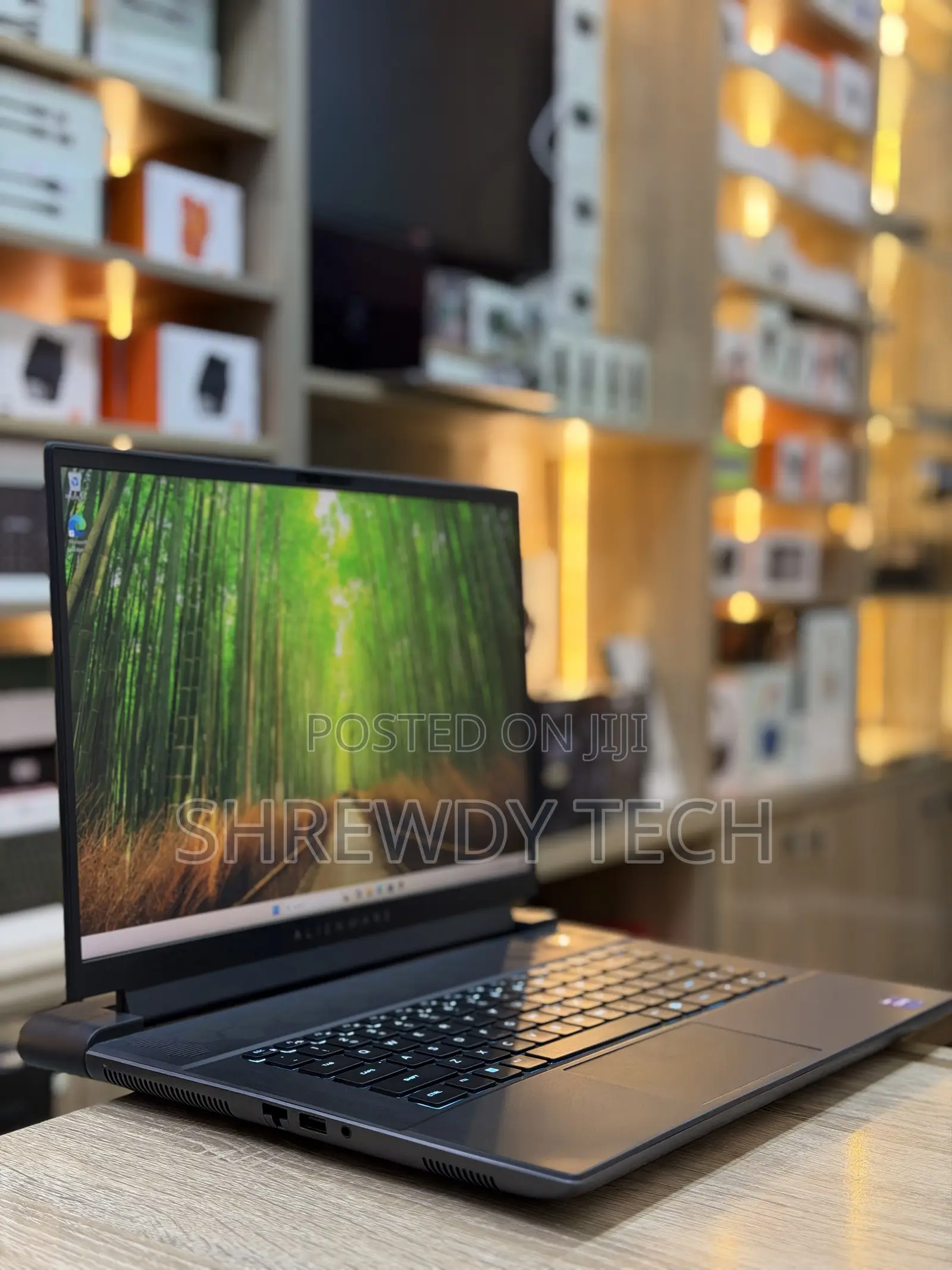 Laptop Alienware M16 R1 16GB Intel Core i7 SSD 1T
