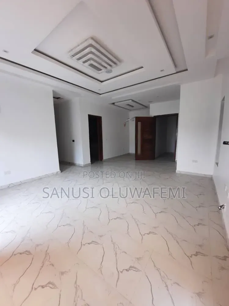 3bdrm Block of Flats in Ikeja GRA for rent