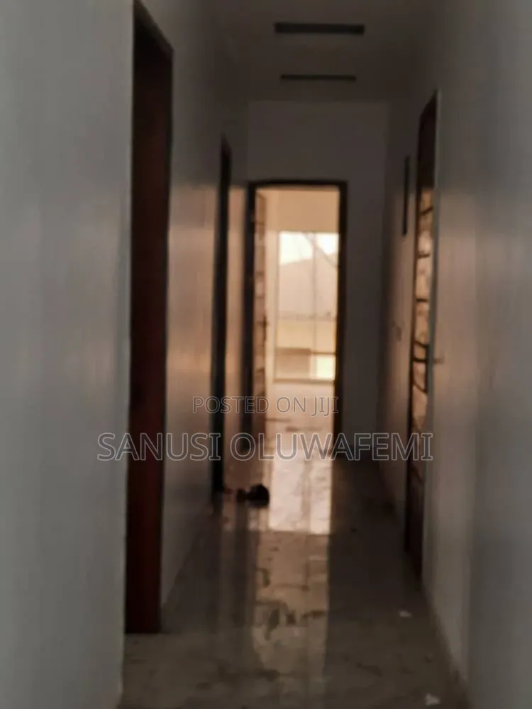 3bdrm Block of Flats in Ikeja GRA for rent