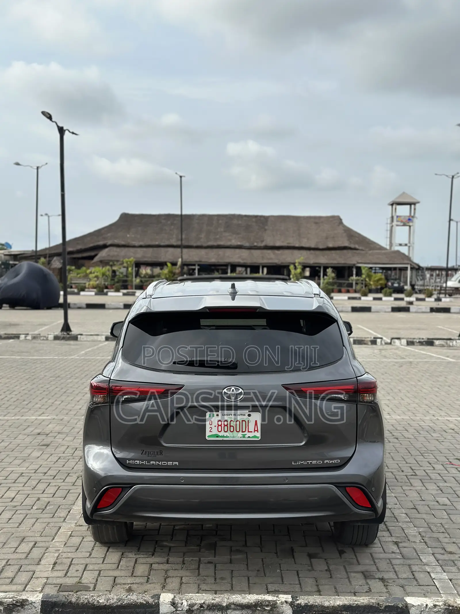 Toyota Highlander Limited AWD 2024 Gray