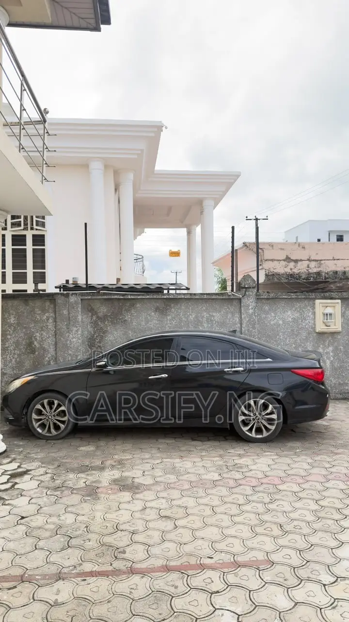 Hyundai Sonata Limited 4dr Sedan (2.0L 4cyl Turbo 6A) 2014 Black