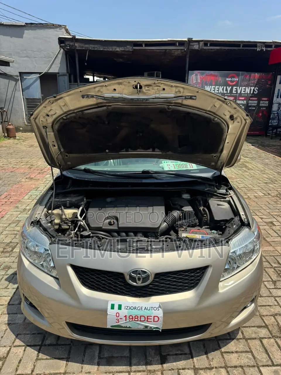 Toyota Corolla LE 4dr Sedan (1.8L 4cyl 4A) 2010 Gold