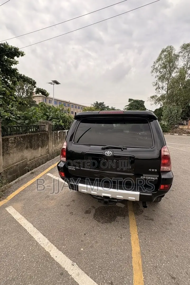 Toyota 4-Runner Limited 4x4 V8 2006 Black