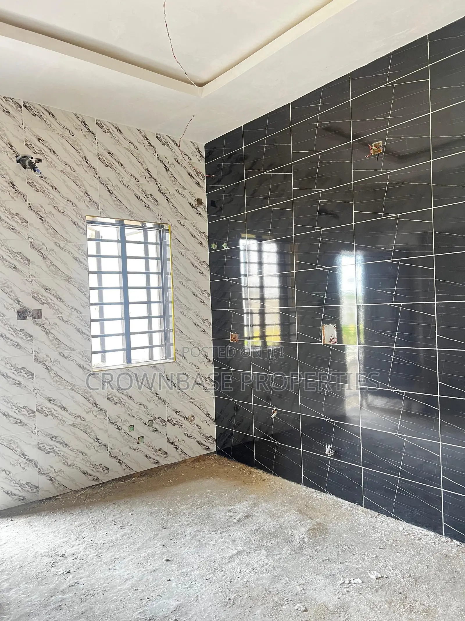 3bdrm Duplex in Chevron for sale