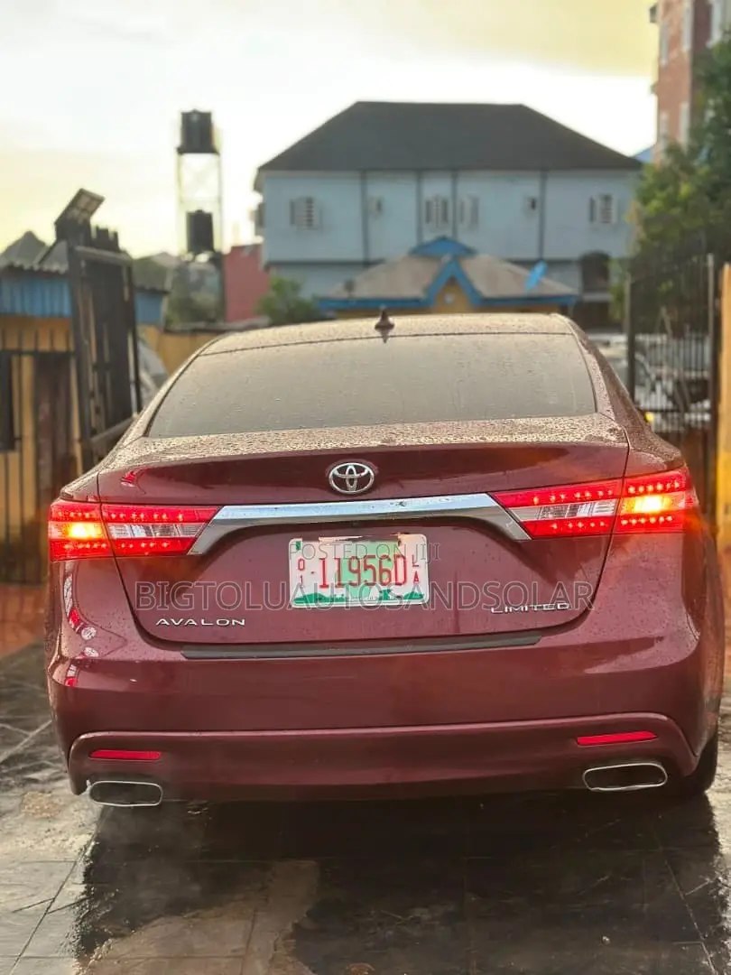 Toyota Avalon Limited 4dr Sedan (3.5L 6cyl 6A) 2014 Red